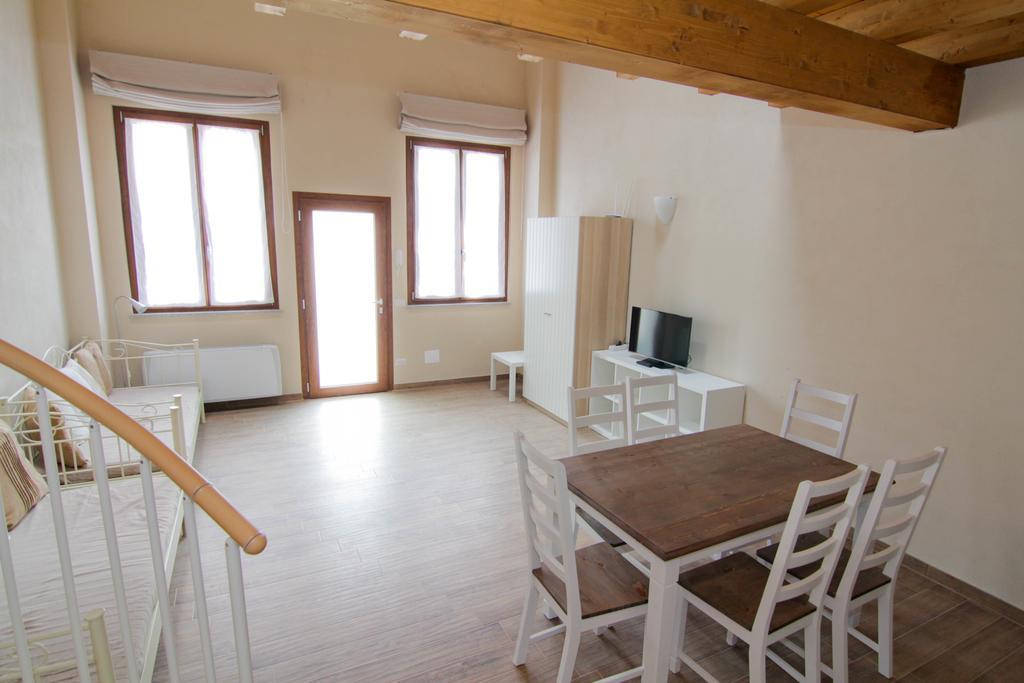 Villa Agriturismo Cascina Della Fontana Lodi Zimmer foto